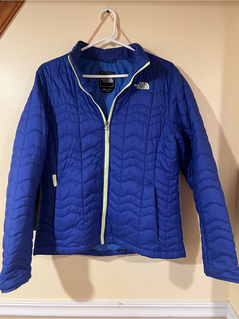 EUC The North Face Bombay Blue Puffer Full Zip Jacket Woman’s Size Large